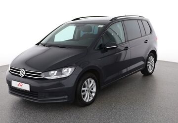 VW Touran 148.359 km 17.880 &euro; Berlin 12103