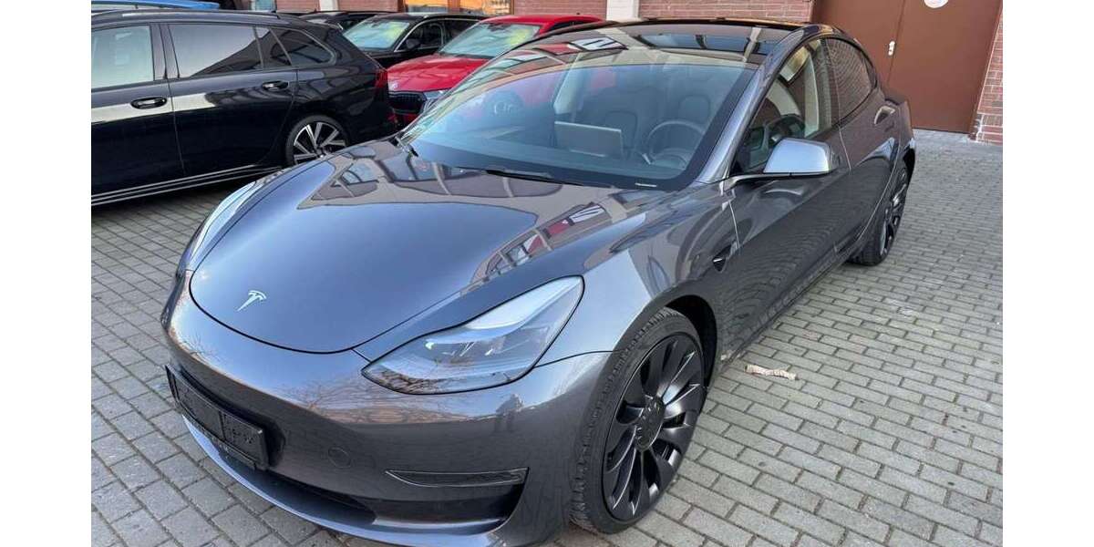 Tesla Model 3 55.000 km 31.444 &euro; Berlin 13599