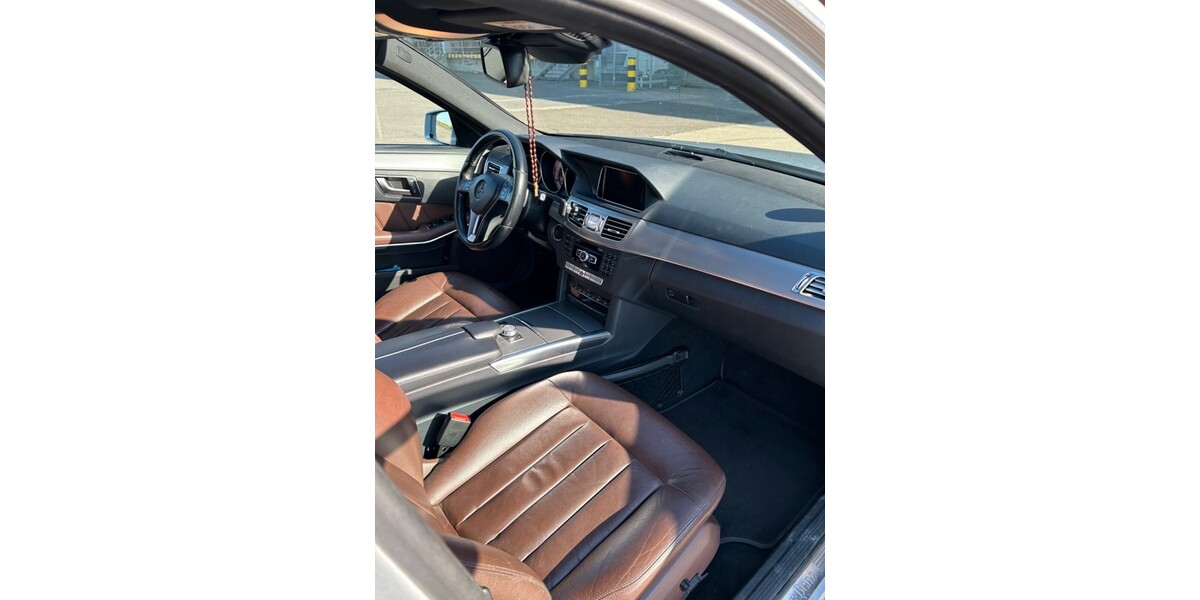 Mercedes-Benz E 300 334.500 km 14.500 &euro; Berlin 10178