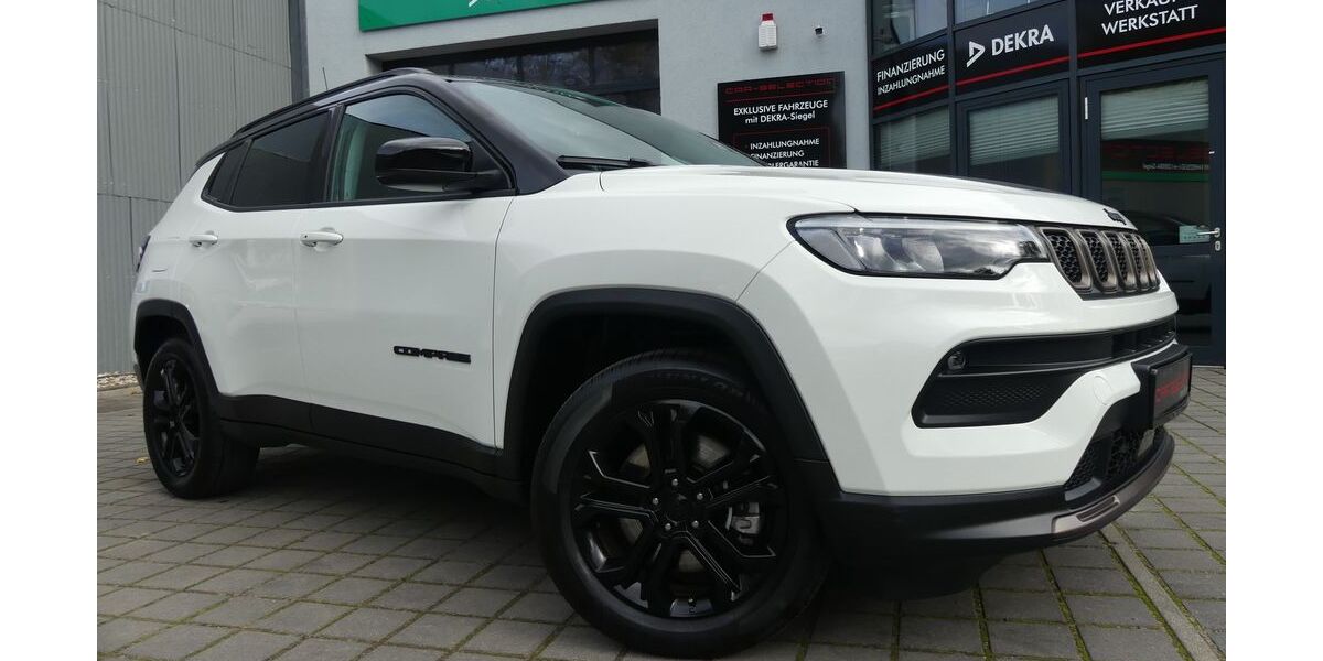 Jeep Compass 14.356 km 23.400 &euro; Berlin 13156