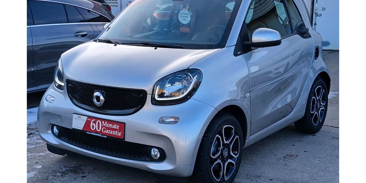 Smart ForTwo 44.827 km 17.490 &euro; Berlin 13089