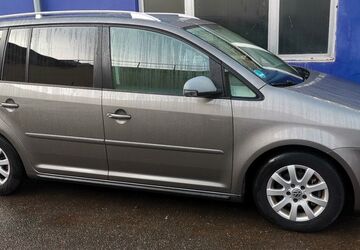 VW Touran 239.000 km 3.999 &euro; Berlin 13405
