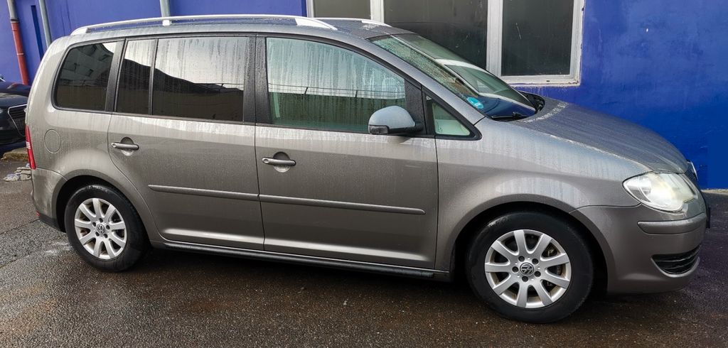 VW Touran 239.000 km 3.999 &euro; Berlin 13405