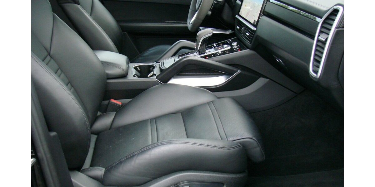 Porsche Cayenne Turbo TECHART Matrix Pano ACC Vierradlenku 79.356 km 84.980 &euro; Falkensee 14612