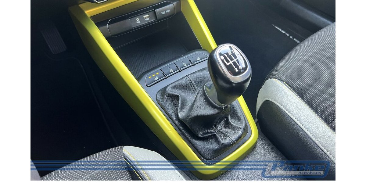 Kia Stonic Spirit 1.0*NAV*SHZ*RFK*BT*TotW*LED* 75.000 km 12.990 &euro; Berlin 13187