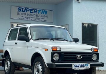 Lada Niva 52.303 km 10.390 &euro; Falkensee 14612