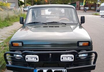 Lada Niva 21.650 km 22.999 &euro; Stahnsdorf 14532