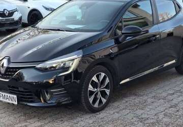 Renault Clio 25.300 km 16.890 &euro; Berlin 13581