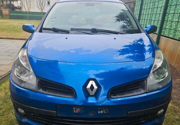 Renault Clio 124.975 km 3.250 &euro; Berlin 12487