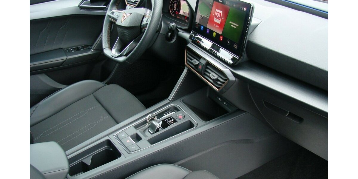 Cupra Leon ST eTSi ACC Panorama Vision Plus LED Beats 5.999 km 26.980 &euro; Falkensee 14612