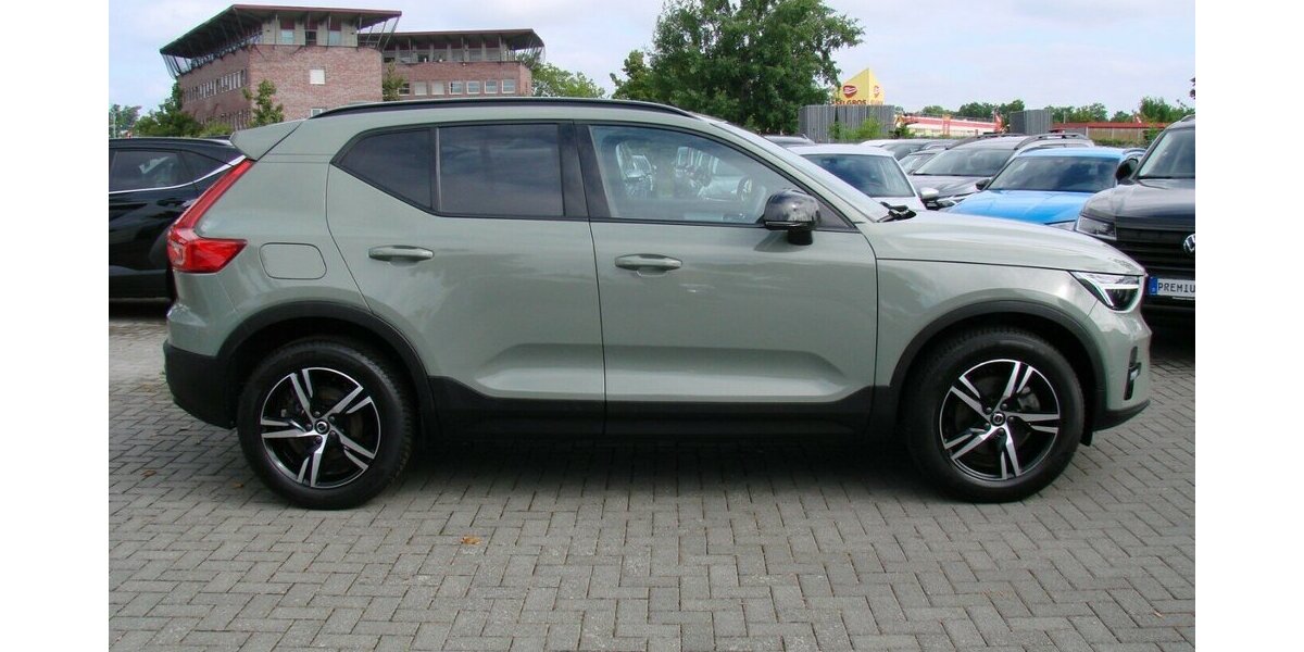 Volvo XC40 NOVC-HEV Plus Dark LED ACC H&K 360º 33.426 km 29.980 &euro; Falkensee 14612