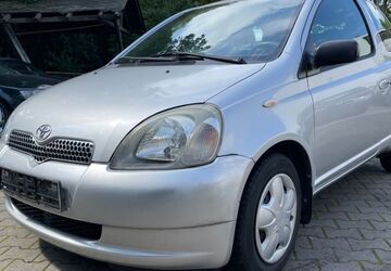 Toyota Yaris 65.505 km 2.950 &euro; Berlin 12349