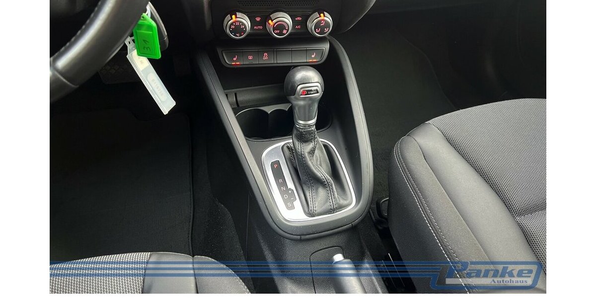 Audi A1 ambition*S-Tronic*Pano*SHZ*Navi*Tempo* 146.777 km 11.490 &euro; Berlin 13187