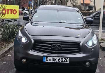 INFINITI FX 200.000 km 10.400 &euro; Berlin 10587