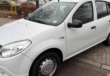 Dacia Sandero 61.000 km 1.700 &euro; Berlin 12109