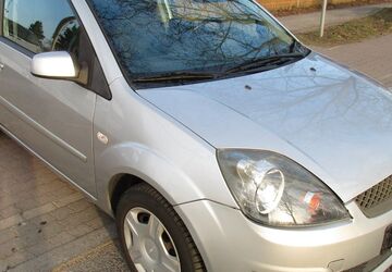 Ford Fiesta 129.000 km 1.650 &euro; Berlin 12357