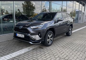 Toyota RAV 4 2.500 km 58.100 &euro; Berlin 13403