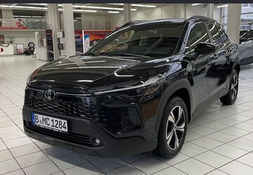 Toyota Corolla Cross 6.000 km 40.490 &euro; Berlin 13403