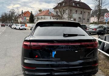 Audi SQ8 24.500 km 8.600 &euro; Berlin 13597