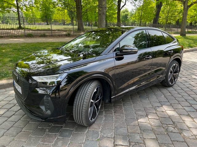 Audi Q4 e-tron 14.000 km 39.900 &euro; Berlin 10435