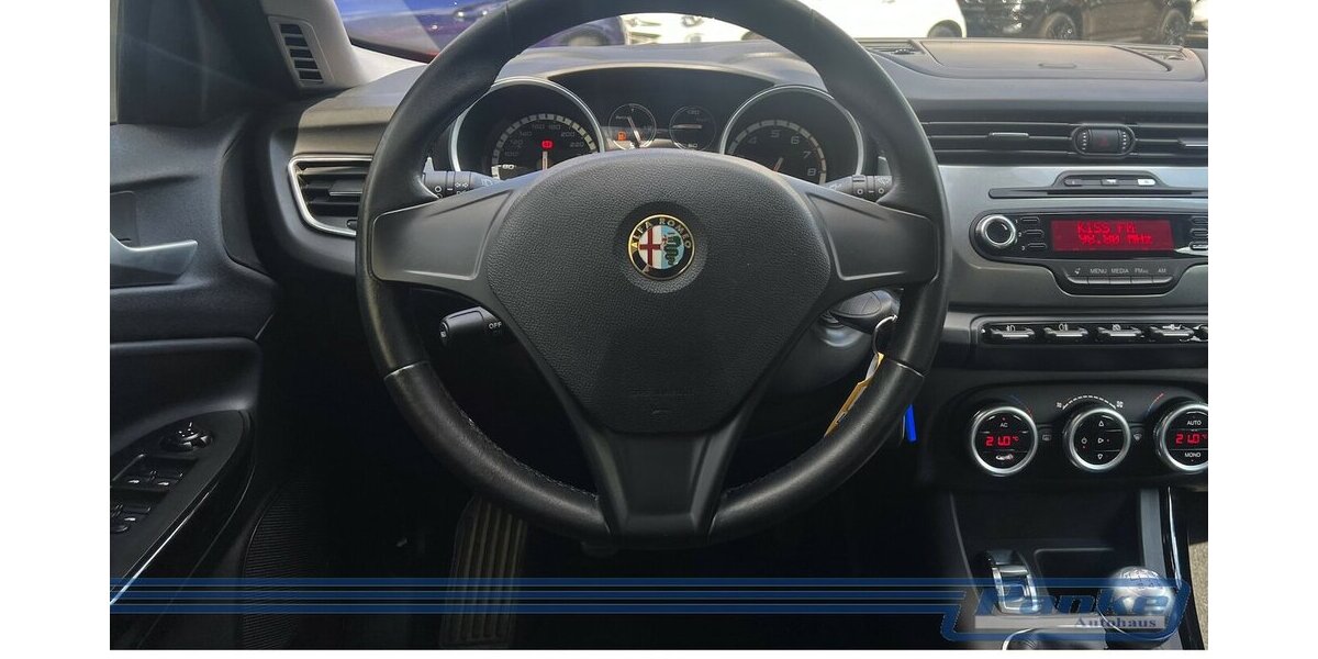 Alfa Romeo Giulietta 1.4 TB 16V Turismo*PDC*2Hand*LED*Tempo 125.000 km 6.480 &euro; Berlin 13187