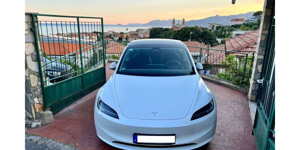 Tesla Model 3 26.500 km 38.990 &euro; Berlin 10719