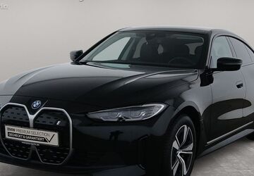 BMW i4 12.330 km 39.900 &euro; Berlin 14057