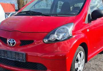 Toyota Aygo 130.000 km 1.750 &euro; Berlin 13597