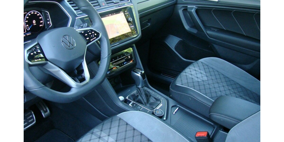 VW Tiguan Allspace 2.0TDi R-Line 4Motion ACC LED 13.839 km 38.980 &euro; Falkensee 14612