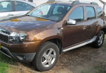 Dacia Duster 144.892 km 5.590 &euro; Berlin 12439
