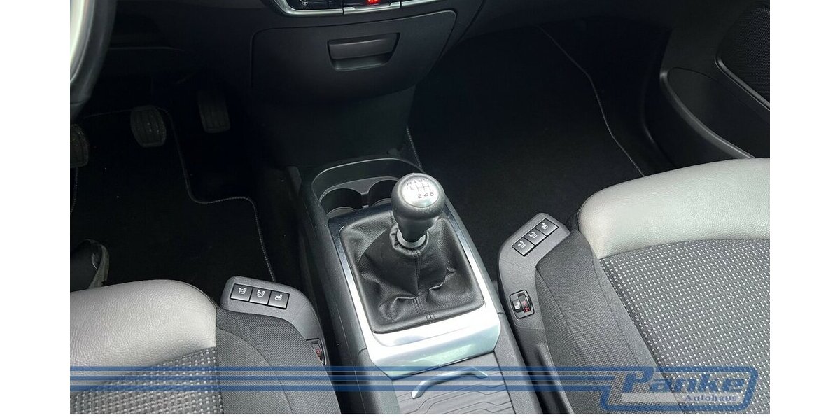 Citroen Grand C4 Space Tourer Shin*F+R-Cam*Car-P*Massage 124.980 km 8.990 &euro; Berlin 13187