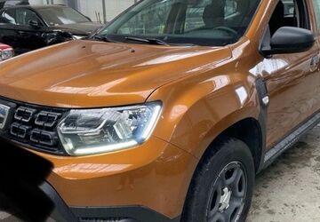 Dacia Duster 96.000 km 10.400 &euro; Berlin 12045