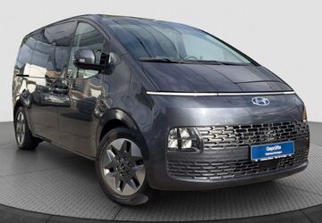 Hyundai STARIA 42.814 km 38.900 &euro; Berlin 12683