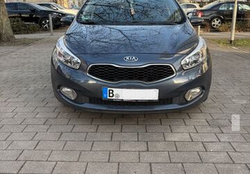 Kia ceed Sportswagon 216.000 km 6.200 &euro; Berlin 10356
