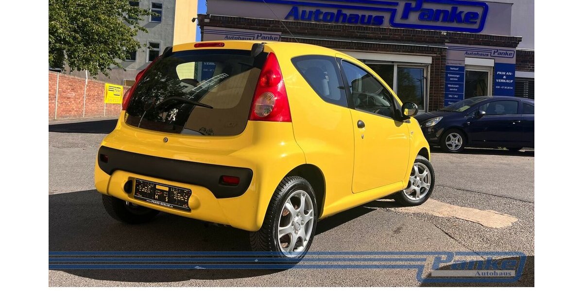 Peugeot 107 Petit Filou 3trg.*Radio/CD*AUX*LM*AllSeason* 180.827 km 1.490 &euro; Berlin 13187