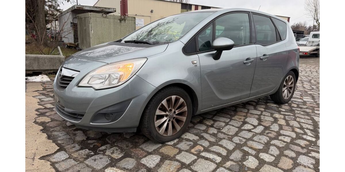 Opel Meriva 168.000 km 1.999 &euro; Berlin 13587