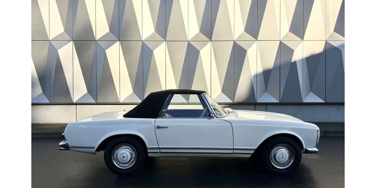 Mercedes-Benz 230 14.640 km 77.990 &euro; Berlin 13407