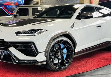 Lamborghini Urus 4.500 km 319.900 &euro; Berlin 12353