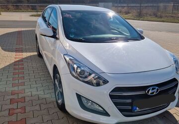 Hyundai i30 68.600 km 9.400 &euro; Velten 16727