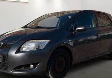 Toyota Auris 214.691 km 2.199 &euro; Berlin 12681