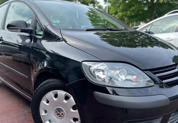 VW Golf 183.000 km 2.880 &euro; berlin 12681