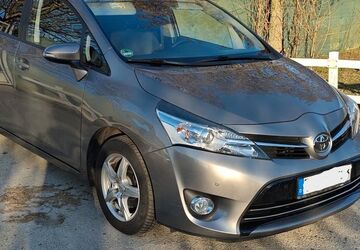 Toyota Verso 108.000 km 11.500 &euro; Berlin 12278