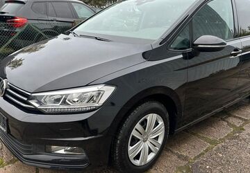 VW Touran 164.000 km 15.300 &euro; Berlin 12277