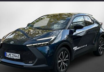 Toyota C-HR 3.750 km 37.940 &euro; Berlin 13403