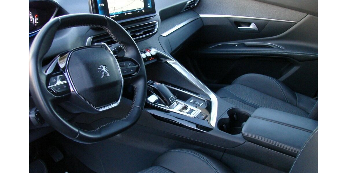 Peugeot 5008 1.2 PureTech130 Allure Pack 7-Sitzer 2WD LED 54.980 km 20.980 &euro; Falkensee 14612