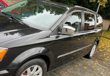 Chrysler Grand Voyager 137.500 km 15.200 &euro; Berlin 13355
