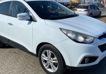 Hyundai TUCSON 214.000 km 5.250 &euro; Berlin 12109