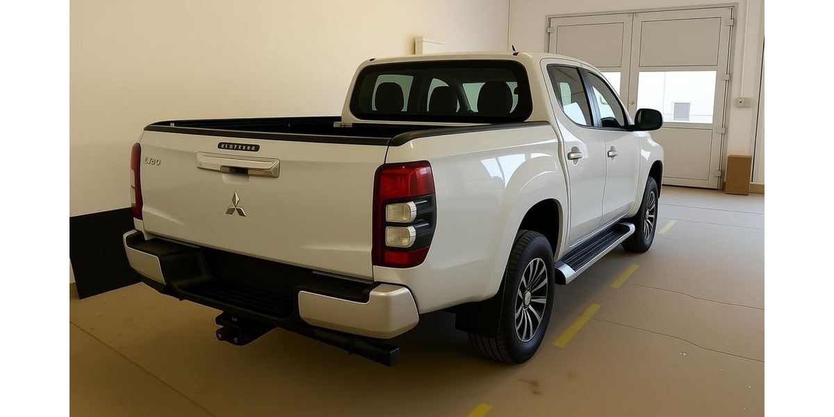 Mitsubishi L200 2.2 4x4 DI-D Aut. Leder Ahk. Dk 84.050 km 28.900 &euro; Berlin 10247