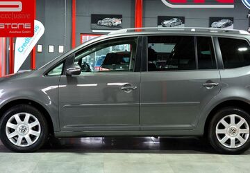 VW Touran 157.908 km 9.790 &euro; Falkensee 14612