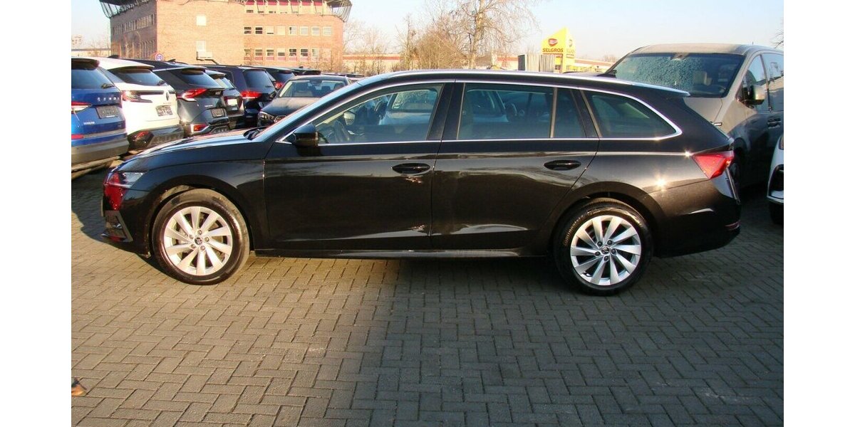Skoda Octavia 2.0TDI Selection LED Tempomat Spurhalteass 56.838 km 24.980 &euro; Falkensee 14612